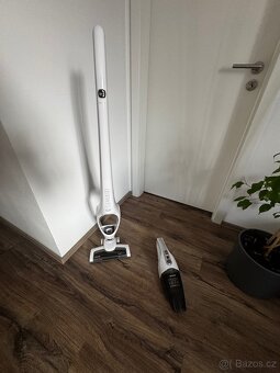 Tyčový vysavač Sencor SVC 7811WH - 3