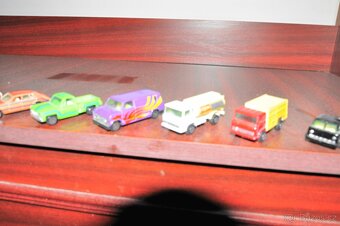 STARÉ AUTÍČKA, 8 KUSŮ - 3