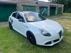 P: Alfa Romeo GIULIETTA QV 1750 - 173 kW - 3