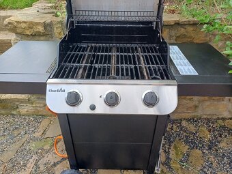 Zahradni grill charbroil - 3