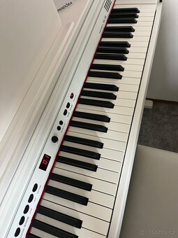 Digitální piano Kurzweil KA130 WH - 3