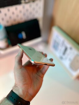 Apple iPhone 8 Plus 64 GB Gold - 3