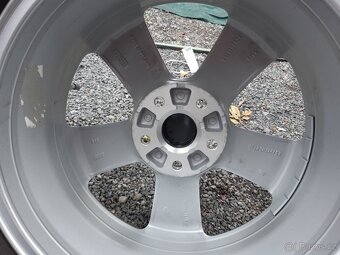 Nová zimní kola Volkswagen Passat CC Scirocco R17 - 3