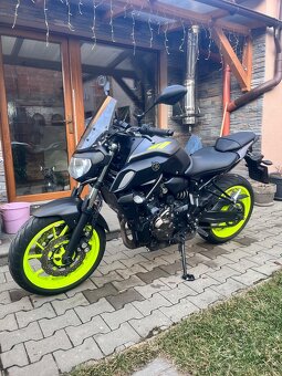 Yamaha MT07 - 3