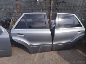 mercedes ML - dvere - 3