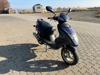 Prodám Piaggio X9 500ie, vše funkční, jede výborně, bez inve - 3