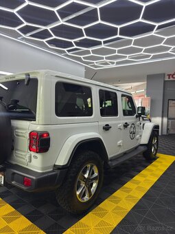 Prodám Jeep Wrangler SAHARA 2.0T 4x4 DPH - 3