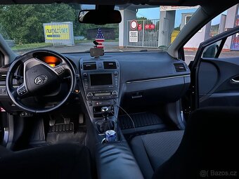 Toyota Avensis - 3