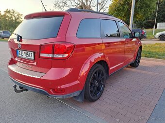 Prodám Fiat freemont 2.0 JTD 125kw 7 místní - 3