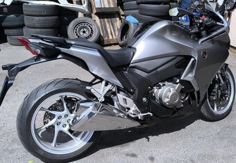 Honda VFR 1200 F Automat - 3