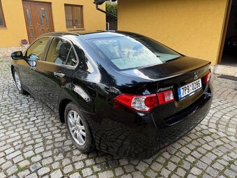 Honda Accord 2.2 i-DTEC Executive 6MT, Diesel 110 kW 160Tkm - 3