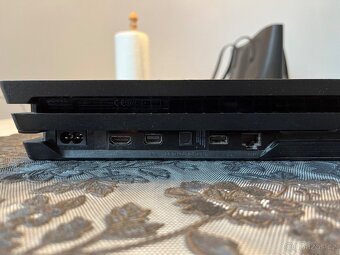 Prodám PlayStation 4 Pro 1TB - 3