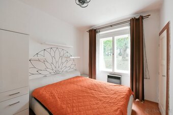 Pronájem bytu 2+kk 36 m² Zikova, Praha - Dejvice - 3