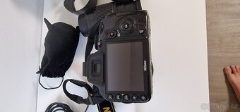 Nikon D3100 + 3 objektivy - 3