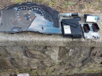 OPEL ASTRA H,CORSA C,MERIVA-jednotka motoru pro 1.4-Z14XEP - 3