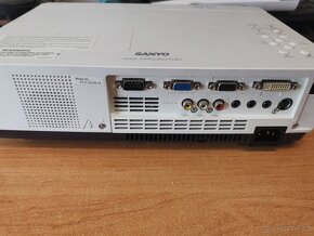 Projektor Sanyo PLC XU301A - 3