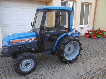 Malotraktor ISEKI TF223D s originál kabinou - 3