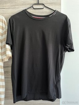 Trička Tommy Hilfiger - 3ks veliksot L - 3
