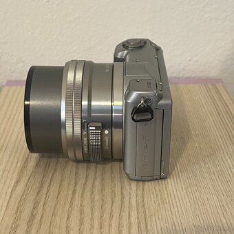 Sony A5000 Stříbrný + objektiv + příslušenství - 3