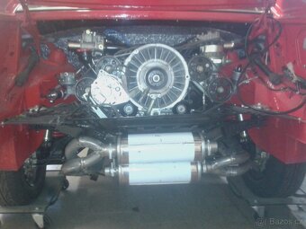 Tatra 613 s karburátory Weber - 3