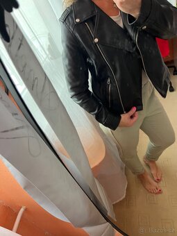 GUESS DÁMSKÝ KŘIVÁK BUNDA VEL.M - 3