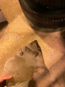 Nádobka odstřikovačů Bmw E46 320i 125kw - 3