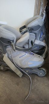 Kolečkové brusle Rollerblade vel. 42–43 - 3
