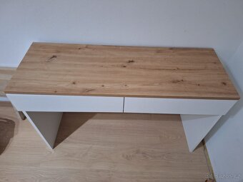 Kosmetický stolek - 3