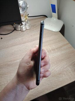 Apple iPhone 8 64gb dobrý stav - 3