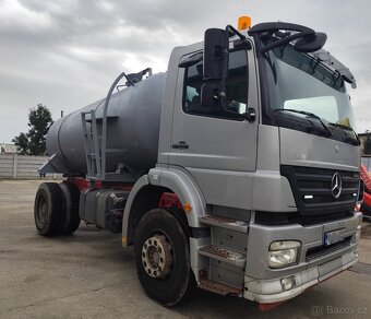 Predám MB AXOR E4 4x2 s cisternou, výborný stav - 3