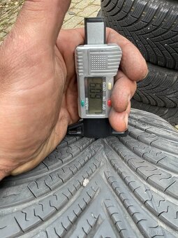 205/60/16 Michelin dvě zimní pneu - 3