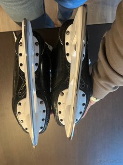 Brusle Bauer Supreme Shadows 8,5 Fit 2 - 3