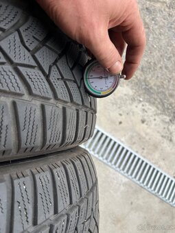 Pneu 205/60/16 - 3