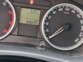 Škoda Fabia 1.4 benzín - 3