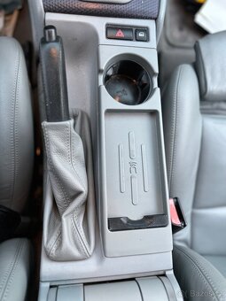 Bmw 330ci manuál 6q ND - 3
