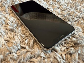 iPhone X 64 GB bílý - 3