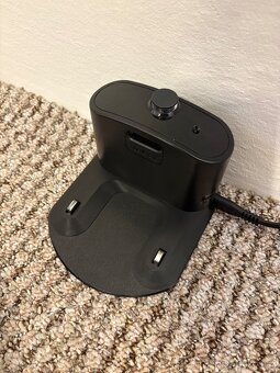 iRobot Roomba i7 - top stav, záruka 1 rok, nové díly - 3