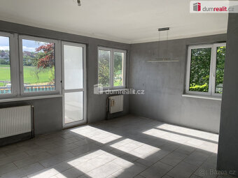 Prodej velkého bytu 3+1 o ploše 73,4 m2 + L/S, obec Všeradic - 3