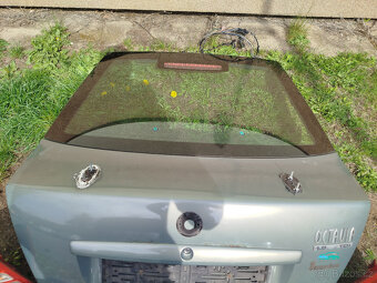 Páté dveře Škoda octavie 1 sedan - 3