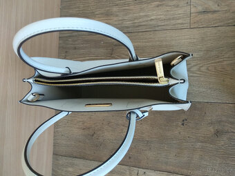 Prodám koženou kabelku Michael Kors Mercer large - 3