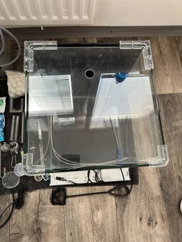 Kompletní a plně funkční akvarijní set - 3