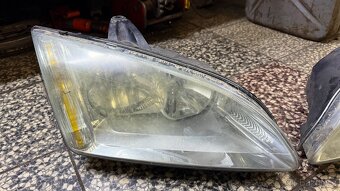 Ford Focus mk2 přední světla - 3