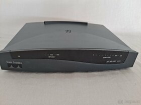 Cisco router 831 - 3