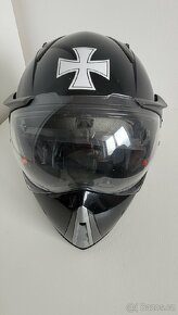 Helma na motorku Airoh - 3