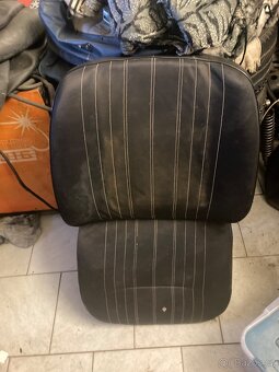 Prodám sedadla Škoda 105 120 - 3