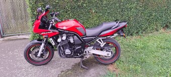 Yamaha FZS - 3