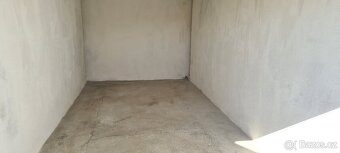 Pronajmu garáž v Starých Obrnicích 22m2 - 3