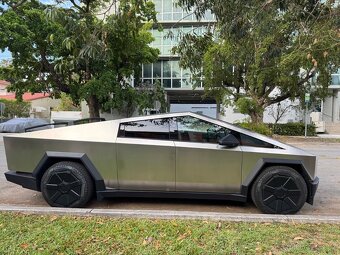 TESLA CYBERTRUCK Cyberbeast - 3