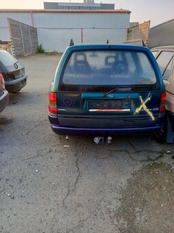 Náhradní díly -Opel Astra Caravan 1,6 barva MODRÁ - rok regi - 3