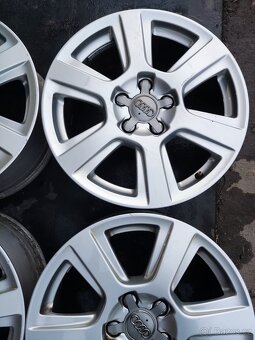 Prodám zánovní alu kola AUDI 7Jx17, ET33 5x112, 8R0601025S - 3